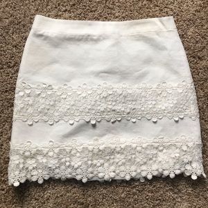 Adorable J Crew white skirt with lace detail
